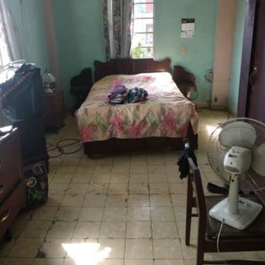 Casa en 10 de Octubre biplanta 3 cuartos placa libre 12 000 USD - Img 117676981