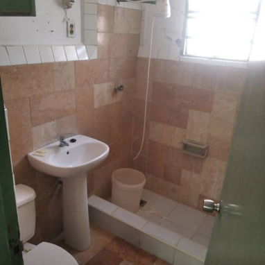 SE VENDE EN SEGUNDA PLANTA EN EL MUNICIPIO PLAYA.  Precio: 10k usd incluye: 1sala  1cocina 1 baño 2 cuartos  y terraza - 5/6