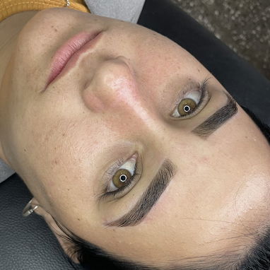 Servicio de cejas y depilación - Img 127072276