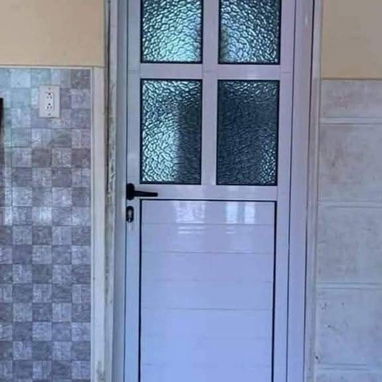 Realizamos todo tipos de trabajos en marquetería en aluminio - Img 122444328