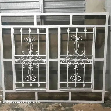 Herrería: puertas, ventanas, portones, techos, escaleras y soportes para paneles - Img 122765202