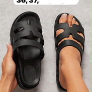 Sandalias de color negro tipo prácticas casuales para verano, playa, día a día. Números 36 y 37 - Img 57088326