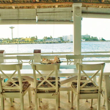 🏠 Casa De Renta En Santa Fé. 🏊🏻‍♀️ Tiene piscina con vista y acceso al mar. 📱 Reserva: +5355284821 - 2/10