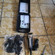 Vendo maquina de pelar eléctrica, cocina de gas dos hornillas, gusano para viajar,fuente y pozuelos todo nuevo - Img 56151295