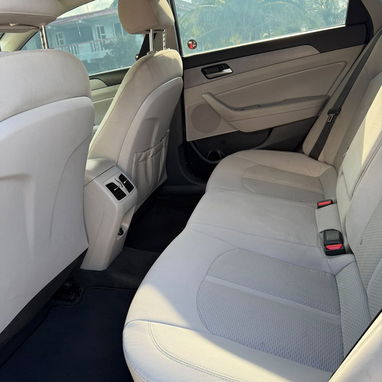 HYUNDAI SONATA SEL 2019  Disponible en La Habana  98,000 millas recorridas - 5/5