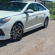 Hyundai sonata 2016 límite y sonata 2018 blanco vendo o hago negocio los 2 sonata soy el dueño negocio sin intermediario - Img 58239291