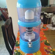 Filtro de agua casi nuevo. Pecera superior se sale y sirve para piezas de repuesto del resto de los elementos. - Img 57992006