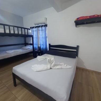 Renta habitaciones en Viñales – 25 USD c/u – A 5 min de la plaza – Aire acondicionado y baño privado - Img 119542367