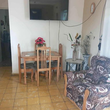 *104🏡Se vende Apto en Zona Residencial en 3er piso en víbora Park* 😉*Muy cómodo y súper céntrico,cerca de escuelas,cír - Img 122401368