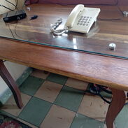 Mesa de comedor- madera cedro no tiene sillas - Img 45632428