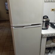 En venta refrigerador Mabe roto por gas con maquina en perfecto estado - Img 45384561