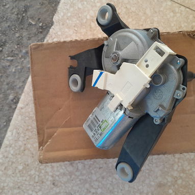 Motor de limpiaparabrisas trasero de Peugeot 206/207 o Citroën C2 - 2/3
