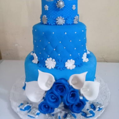 CAKES PARA SANTOS UNICOS DE MERENGUE Y FONDANT - 8/10