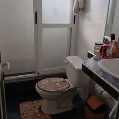 *132🏡_Venta de Casona en el Cotorro [ son dos en una ] con un garaje súper grande,en el cuál caben 3 camiones. Ojo es u - 9/10