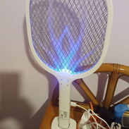 Raqueta para cazar mosquitos y moscas. - Img 55755622