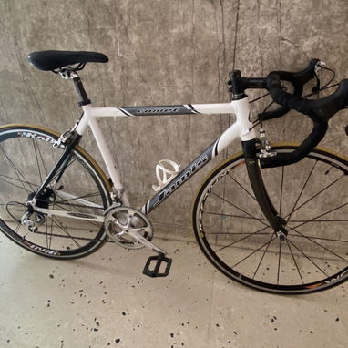Bicicleta de ruta de aluminio y fibra de carbono - Img 123399330