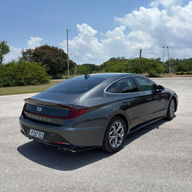 HYUNDAI SONATA 2023 SEL - 2/2
