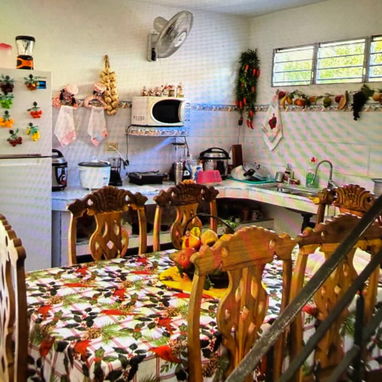 SE VENDEN DOS CASAS 🏠CON GARAGE POR UN MISMO PRECIO CON TODO ADENTRO - Img 127636724