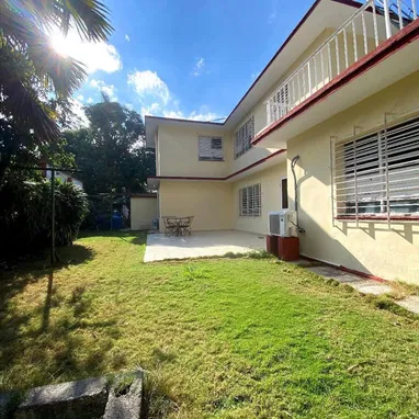 Propiedad Duplex en el reparto residencial Atabey municipio playa - Img 122860605