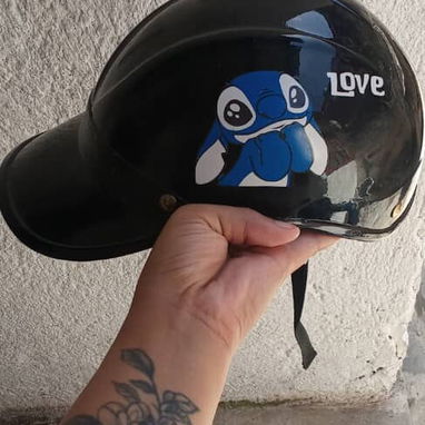 Tengo casco d moto 🪖 de diferentes modelos en 8,500 cup cada uno   Mensajería solo Habana   WhatsApp 58965337 - 6/10