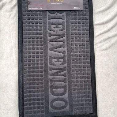 Alfombra Decorativa de Entrada "Bienvenido" – 40 × 60 cm 💲Precio: 8 USD - 6/8