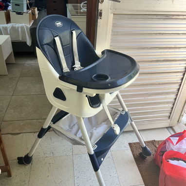 Silla de bebé de comer en perfecto estado - Img 124485341