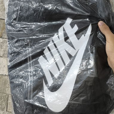 Mochila Nike NUEVA --- 15 usd - 2/2