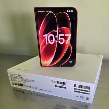 Unboxing del Xiaomi 18 Fold 5G (pantalla AMOLED de 7,58" a 120 Hz, cámara de 200 MP Xring O3, batería de 6000 mAh, plega - 2/4