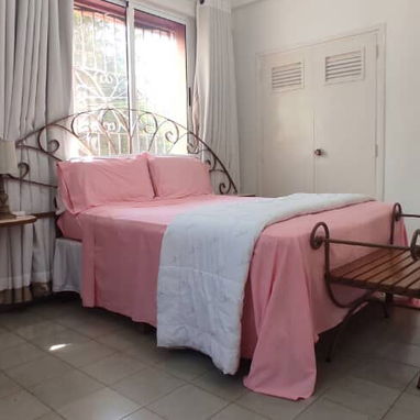Renta de Apartamentos por Dias para Turistas Extranjeros en el Area Residencial del Vedado, La Habana. Cuba - 5/10