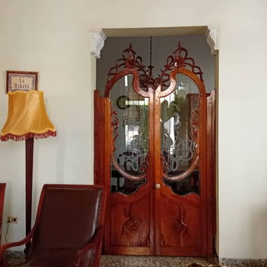Espectacular casa independiente a la venta en El Vedado totalmente remosada!!! - Img 113157572