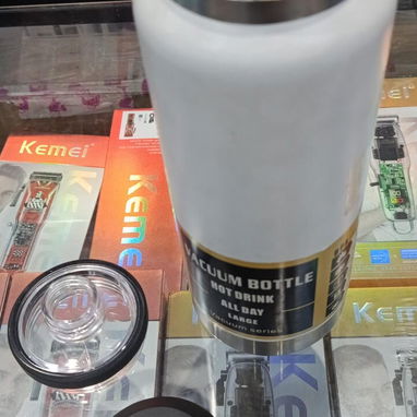 Termo térmico grande de un litro 100ML en $15 oh al cambio - 2/4