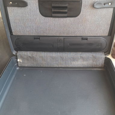 Vendo maletín ejecutivo marca Diplomat, con cerradura de código - Img 121004287