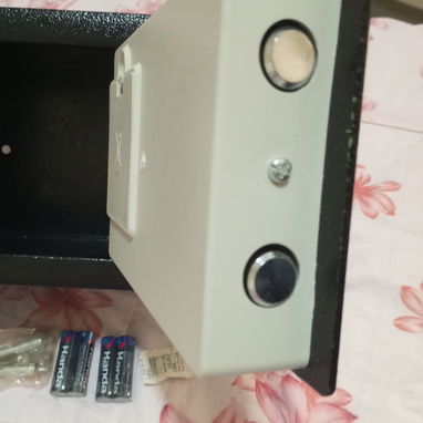 Caja fuerte nueva - Img 126000342