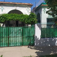 Casa en el Vedado independiente Construction capital placa 5 cuartos , 4 baños , 300m2 ,garaje,jardín patio cisterna - Img 56606758