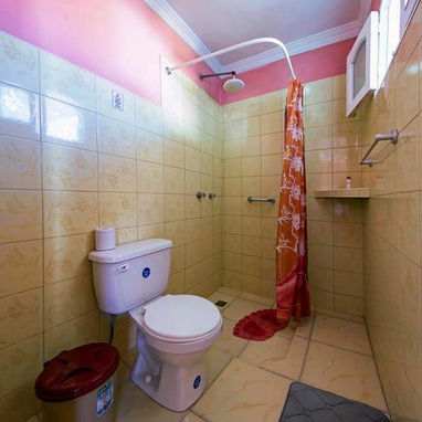 COD.Z 馃搷 Renta Disponible en Trinidad | Hostal de 7 Habitaciones con Split y Minibar馃嵐 - Img 118081993