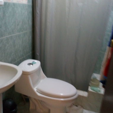Vendo apartamento de 3/4 cuartos en 13500 USD dos cuadras de la heladería la word carpintería de hierro y cristal - Img 120440354