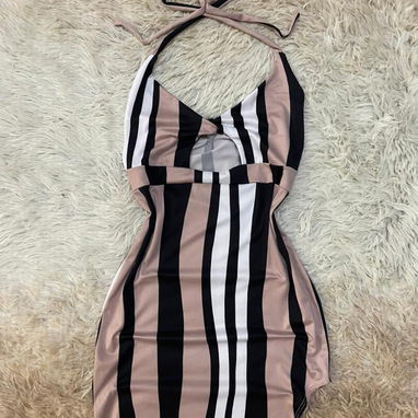 Vestidos y más productos - Img 124843143