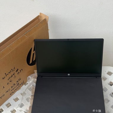 Kingbryan oferta esta Laptop HP nueva en caja. 💰320 USD. Leer y 📞56249037 - Img 124332332