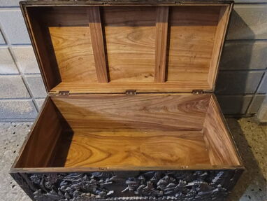 Vendo baúl de madera antiguo y escritorio antiguo - Img 62073701