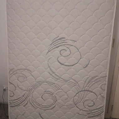 Cama de tubo + colchón - 2/2