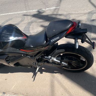 Vendo moto eléctrica racing batería toqman de 35 amphaciendo 80 km por carga papeles en regla en  2500 usd interesados - 2/4