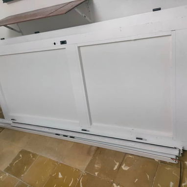 Puertas de aluminio y de madera. - 2/4