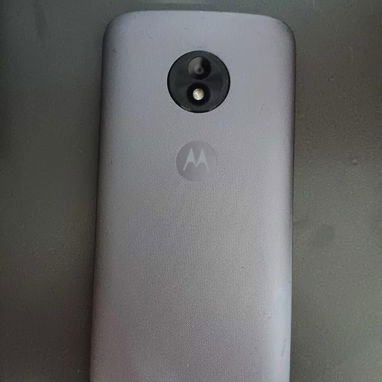 Celular Moto e5 play 4g. 2G Ram 16 GB alm. - Img 118589304