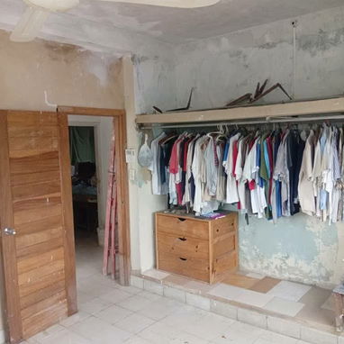 Venta de casa de dos plantas en la Víbora que necesita reparaciones !!! - Img 108780578