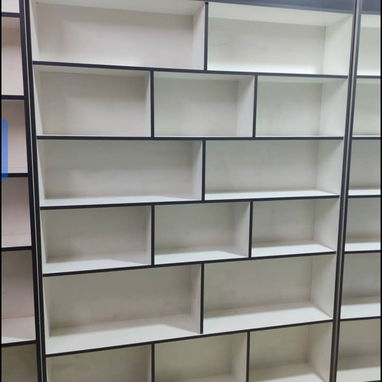 Exividores y mostradores que realizan tu negocio - 10/10