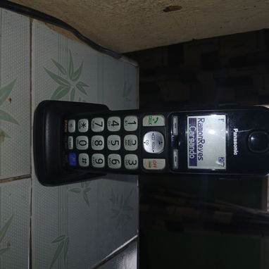 TELÉFONO INALÁMBRICO PANASONIC CON 2 AURICULARES - 2/2