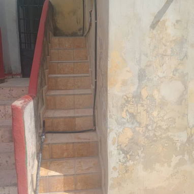 🏡*159-🔥EN REBAJAS🔥Venta de Casa puerta de calle en Lawton en perfectas condiciones*  ☝🏽*Consta de :* 2/4 lineales,sa - 8/10