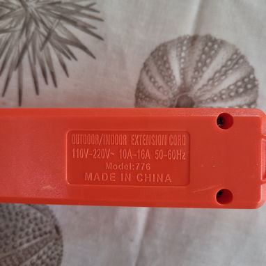 Extensión Eléctrica 8 mts(Regleta)📏8 metros, Regleta de 3 tomas⚡110-220 Volt - 3/3