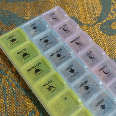 Pastillero para dosificar el medicamento - 2/4