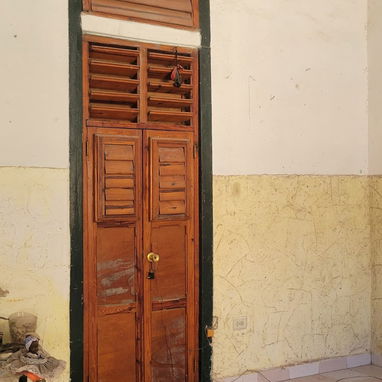 🏠 CASA INDEPENDIENTE A PUERTA DE CALLE — HABANA VIEJA - 5/10